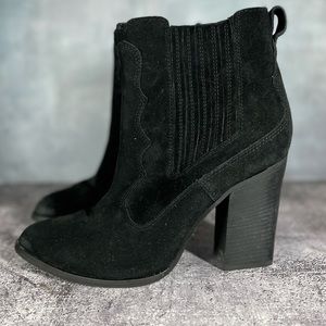 Dolce Vita Black Suede Boot pointy toe distressed booties western style